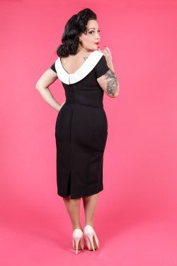 Robe fourreau année50 col blanc