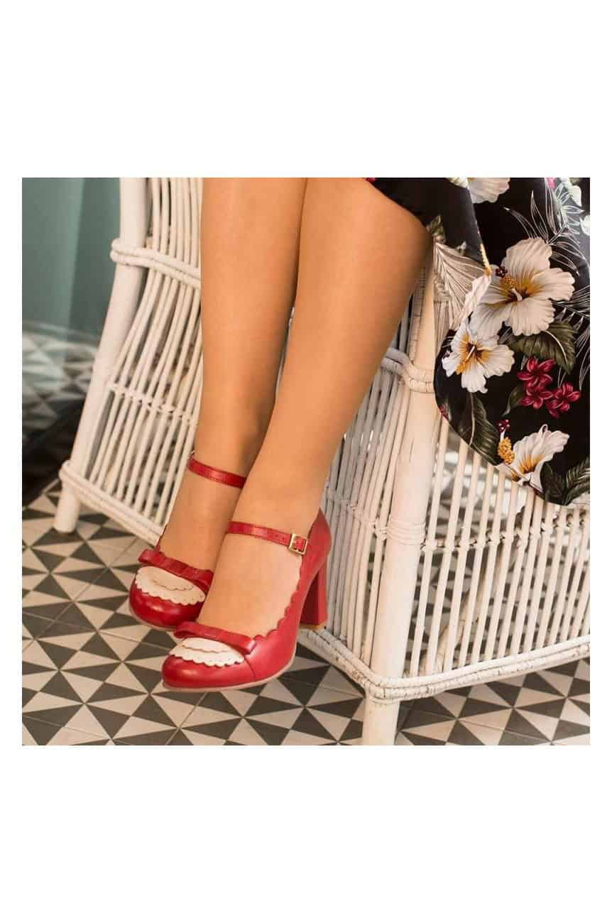 Chaussures vintage rouge en cuir