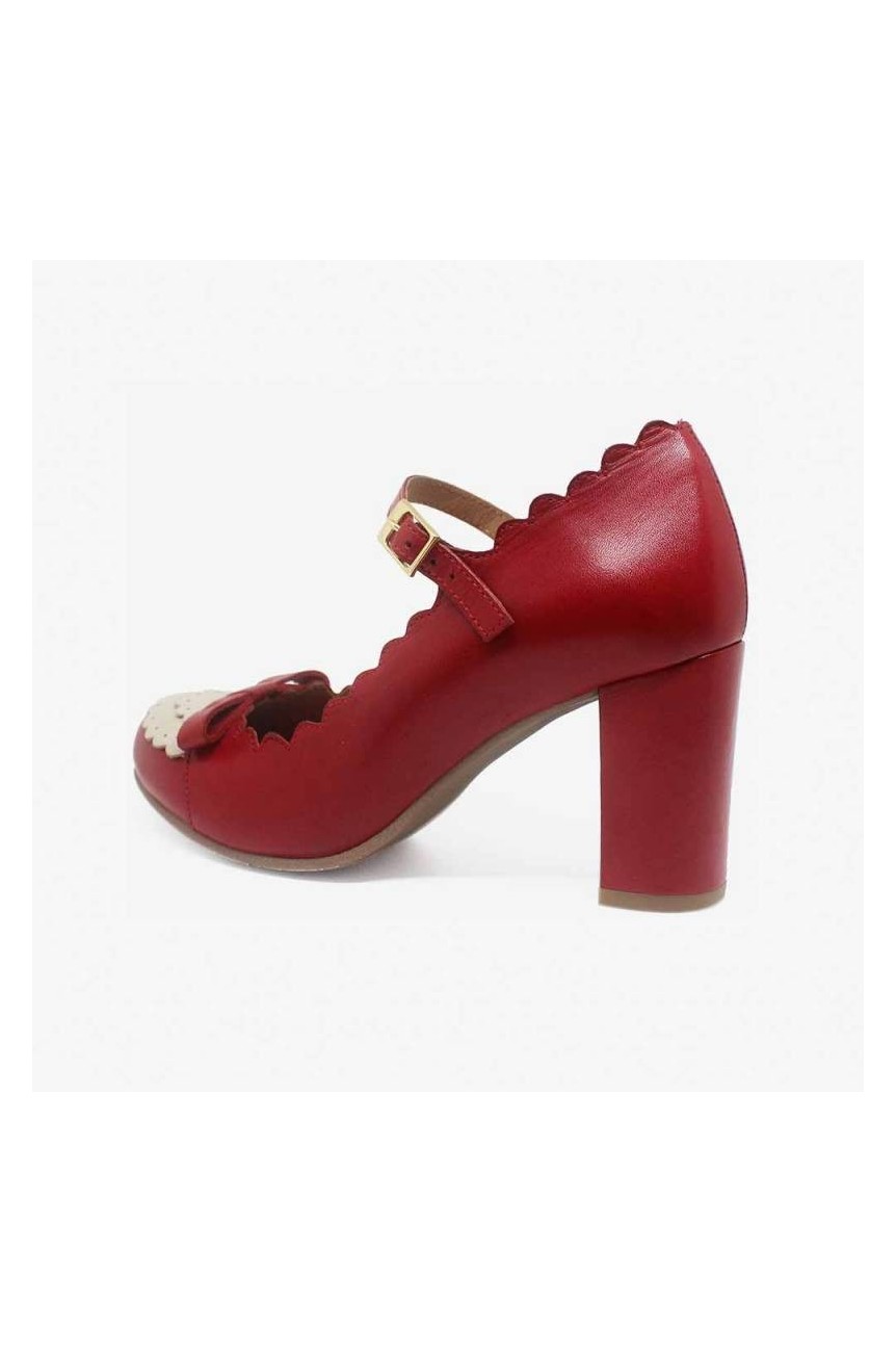 Chaussures vintage rouge en cuir