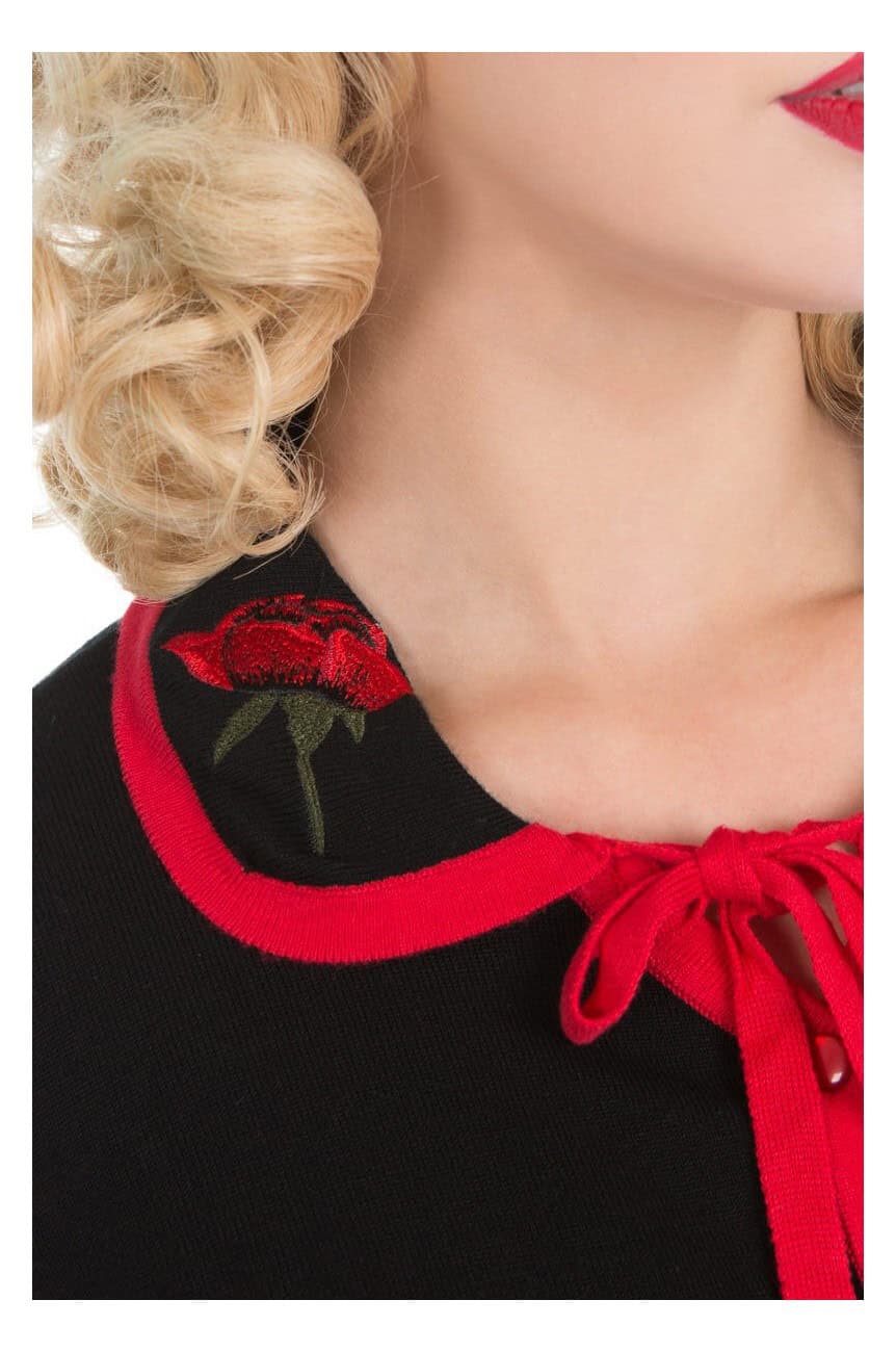 Cardigan rouge et noir brodé de roses