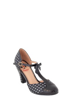 Chaussure a pois noir et blanc